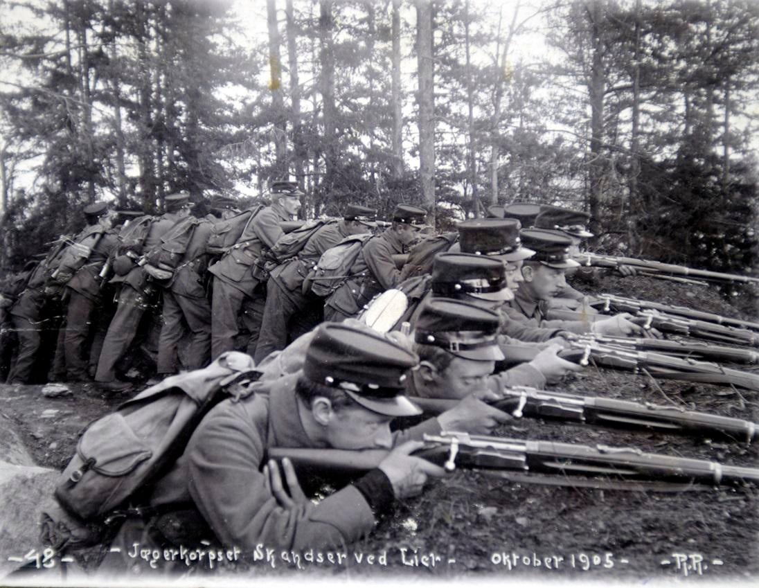 Norwegian soldiers at the Swedish border, October 1905