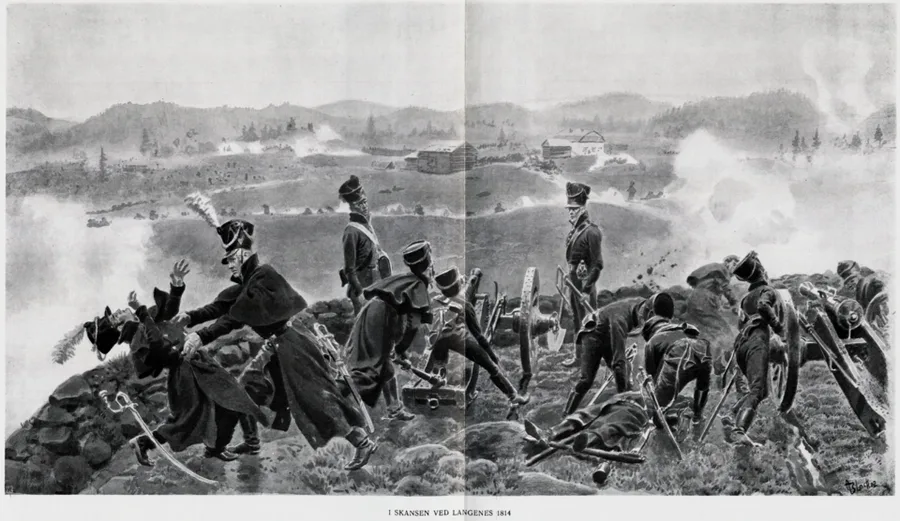 Engraving 'I Skansen ved Langenes 1814': Norwegian officers on a hilltop redoubt direct artillery crews loading and firing cannon toward smoke-covered farmland and a fjord below, one man catching a falling comrade.